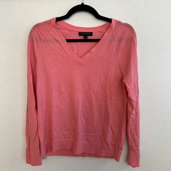 Banana Republic Sweaters - Banana Republic Extra Fine Merino Sweater